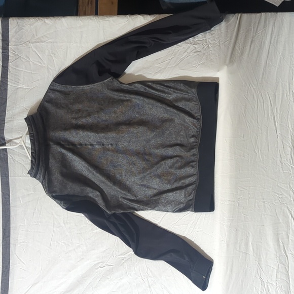 Men's Size L Hooded Zip Up Lululemon Jacket - Picture 4 of 7